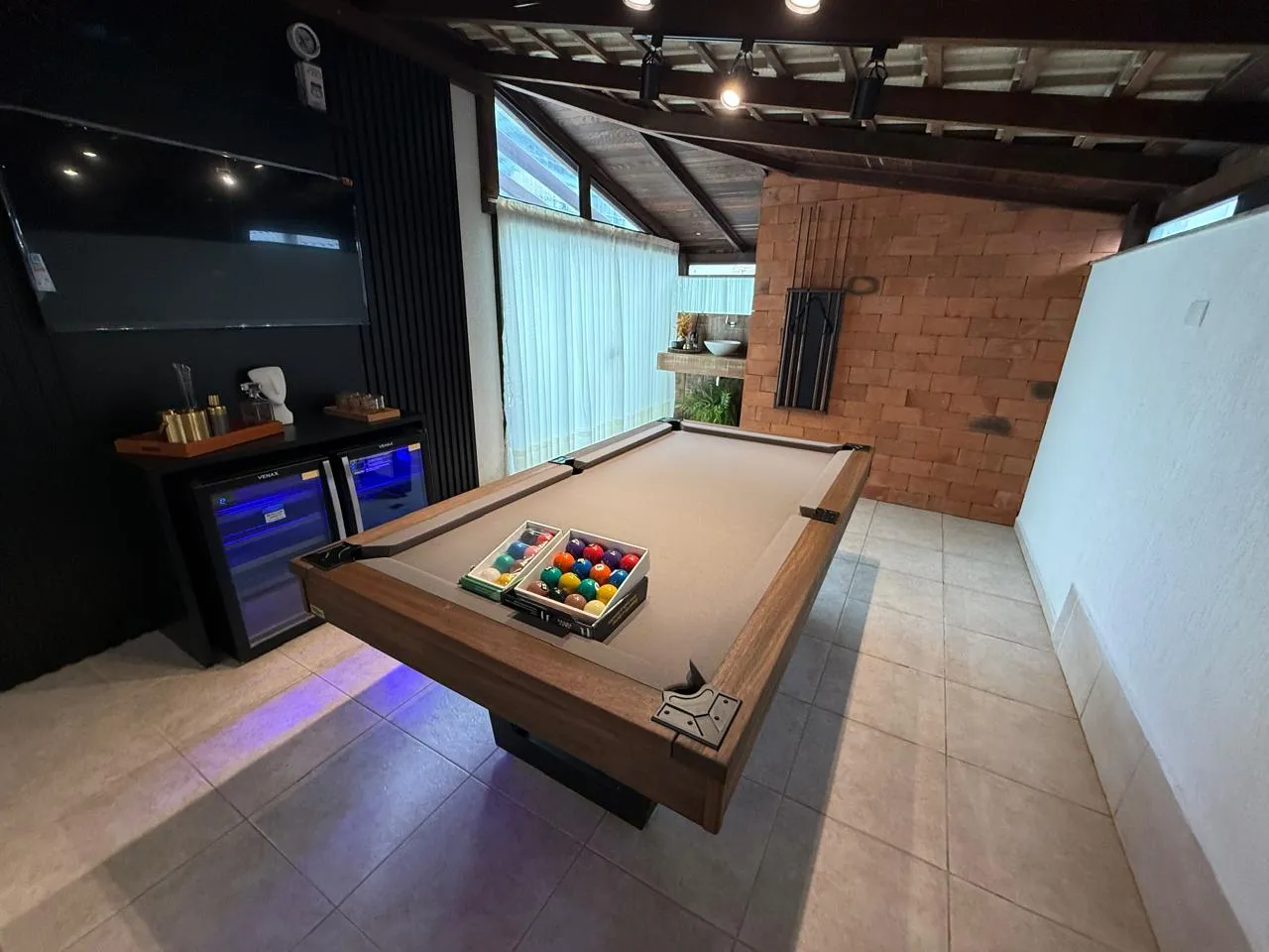 Apartamento 3 dormitórios (sendo 1 suíte) + banheiro social e lavabo à venda em Centro, Balneário Camboriú