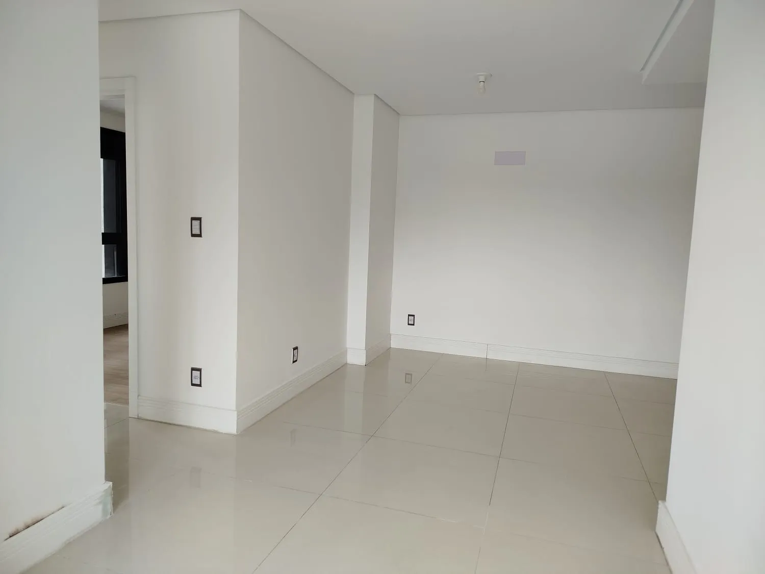 Apartamento 3 dormitórios (sendo 1 suíte) + banheiro social à venda em Centro, Itajaí, foto 3