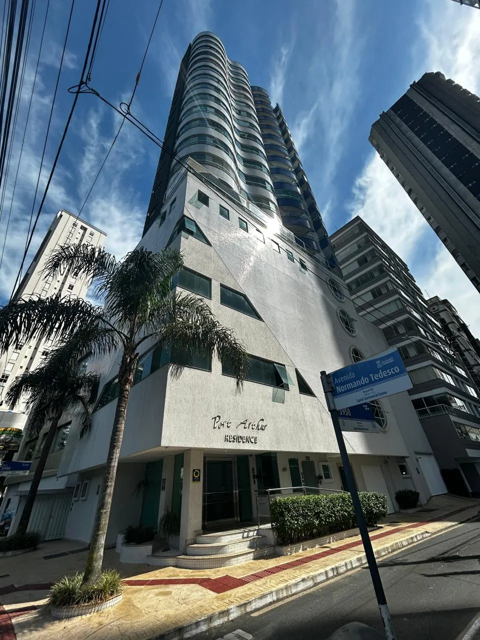 Apartamento 3 suítes + banheiro social à venda em Centro, Balneário Camboriú