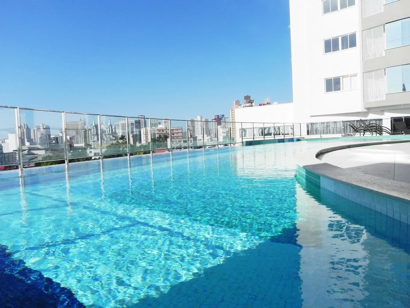 Apartamento 3 dormitórios (sendo 1 suíte) + banheiro social à venda em Centro, Itajaí, foto 3