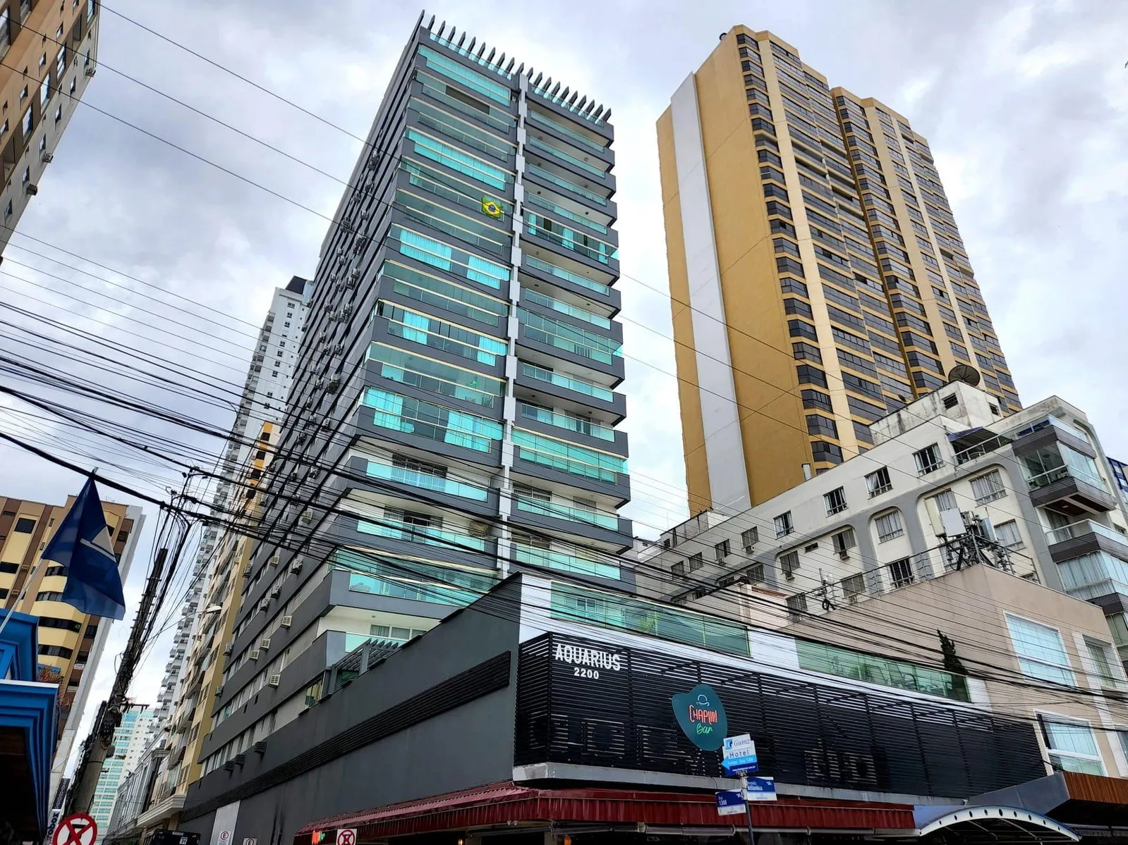 Apartamento 3 dormitórios (sendo 1 suíte) + 2 banheiros sociais à venda em Centro, Balneário Camboriú