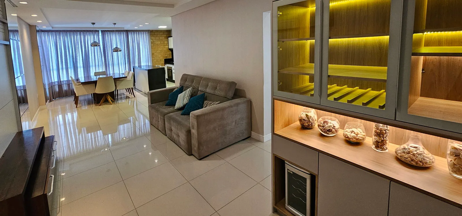 Apartamento 3 dormitórios (sendo 1 suíte) + 2 banheiros sociais à venda em Centro, Balneário Camboriú, foto 3
