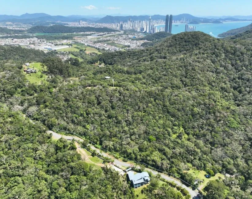Terreno à venda em Praia do Estaleiro, Balneário Camboriú, foto 2