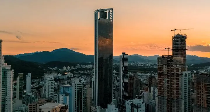 Apartamento 4 suítes à venda em Centro, Balneário Camboriú