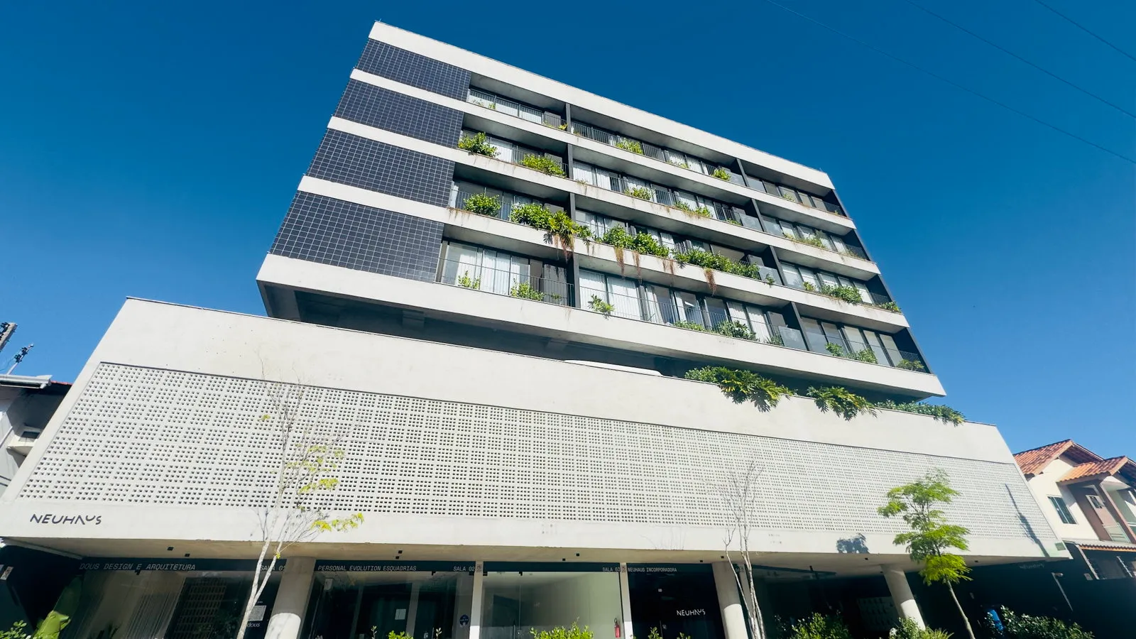 Apartamento 2 dormitórios (sendo 1 suíte) + banheiro social à venda em Centro, Balneário Camboriú, foto 2