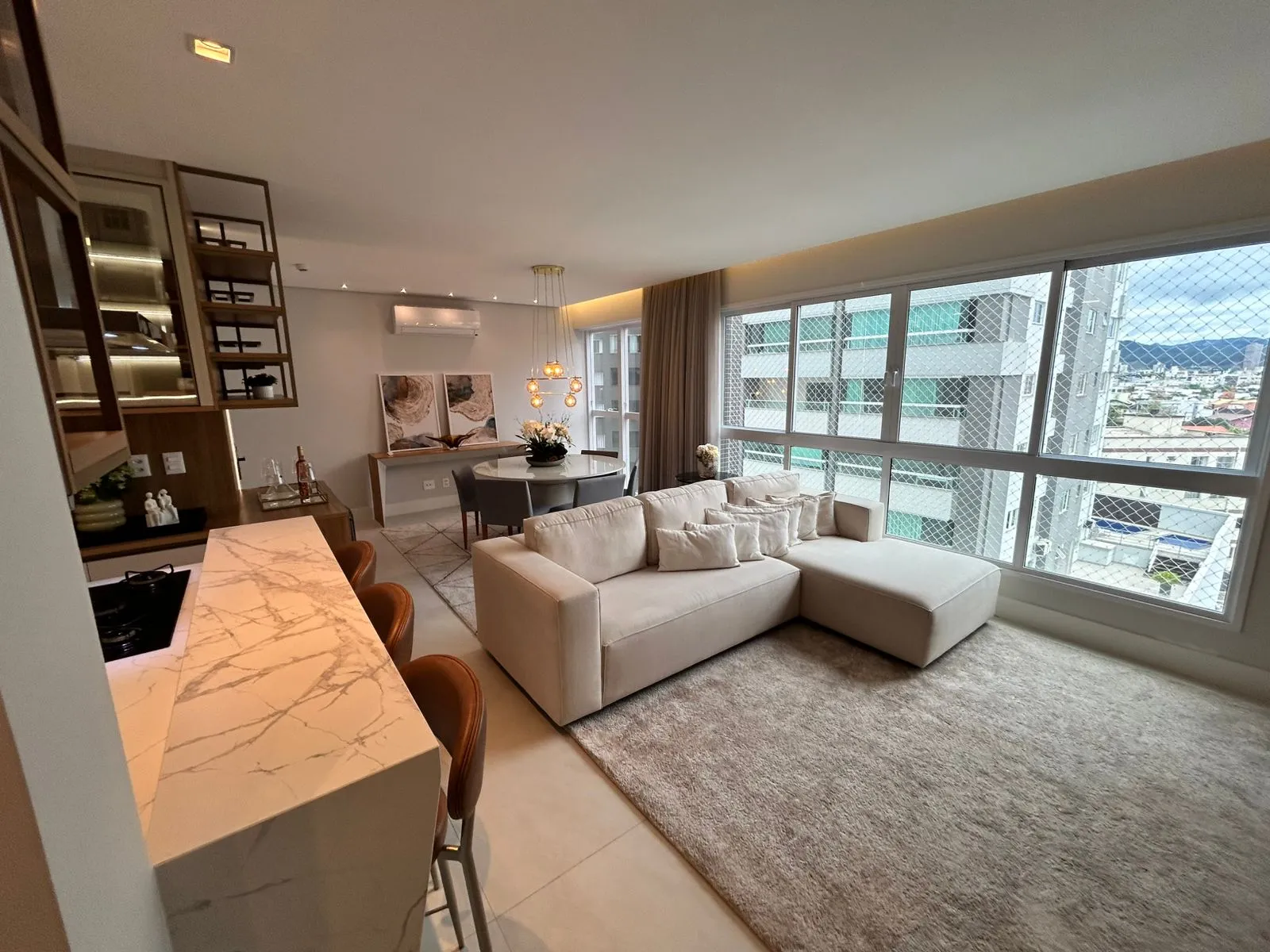 Apartamento 4 dormitórios (sendo 2 suítes) à venda em Centro, Balneário Camboriú