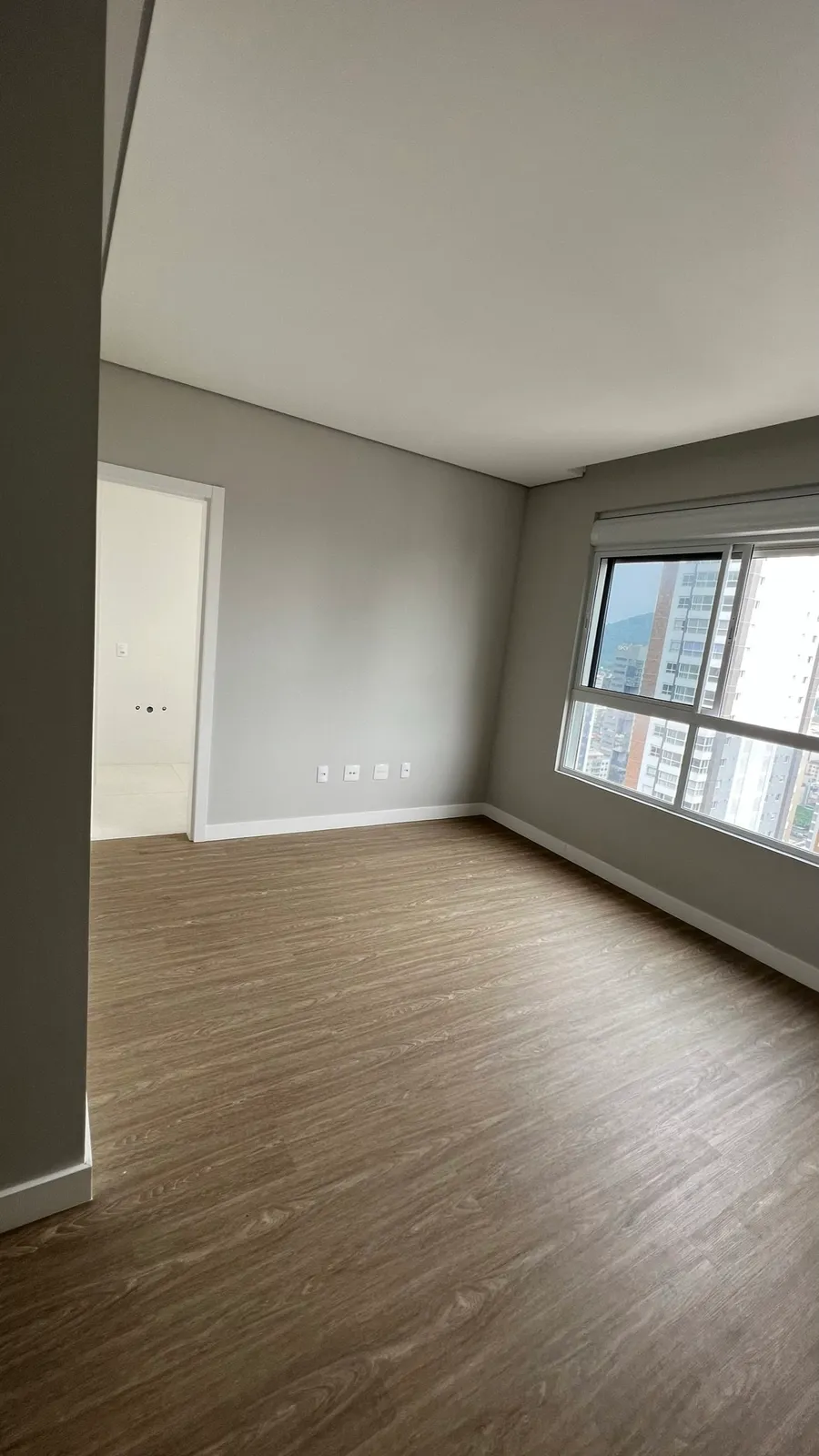 Apartamento 4 dormitórios (sendo 2 suítes) + lavabo à venda em Centro, Balneário Camboriú, foto 2