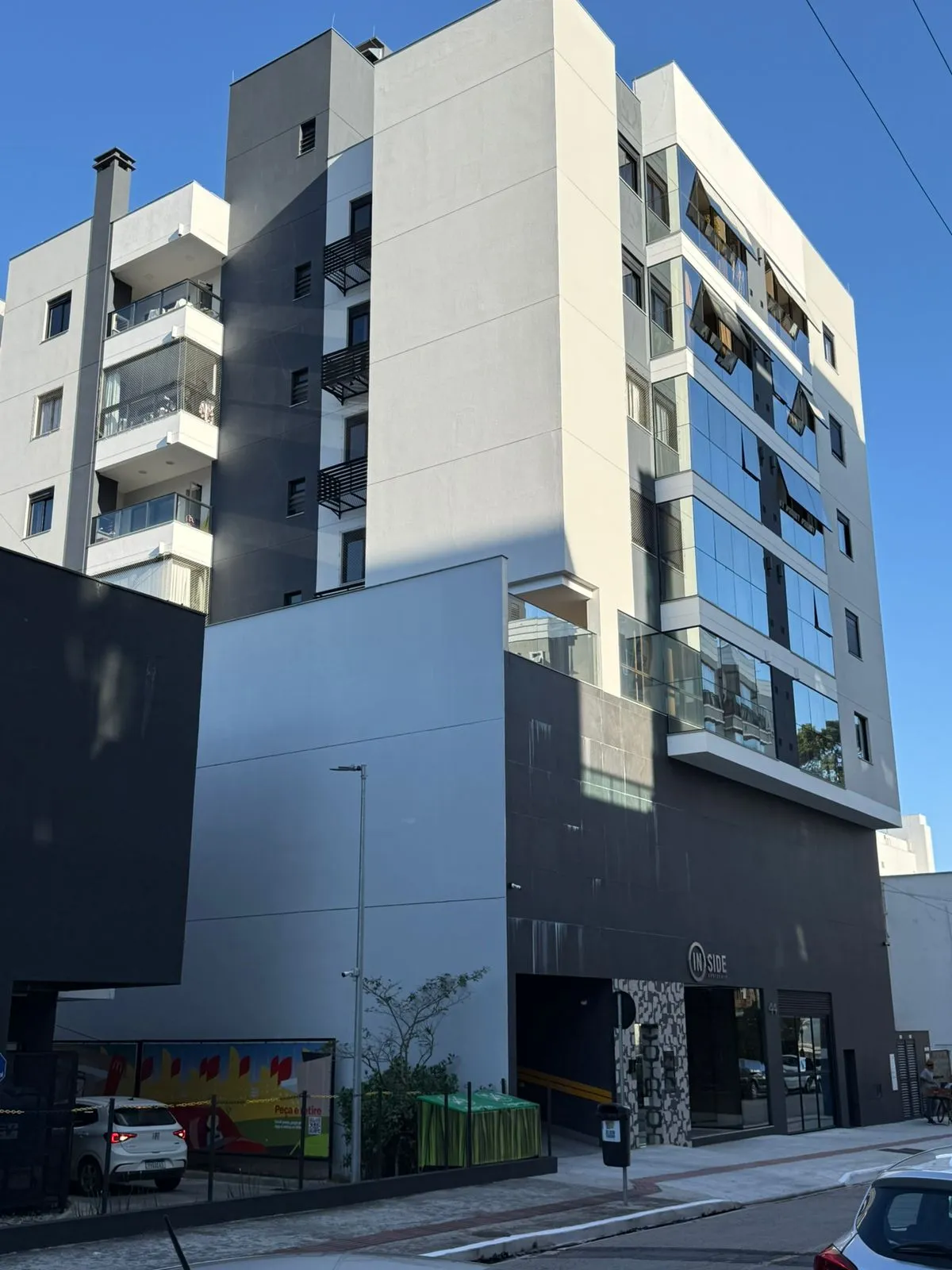 Apartamento 2 dormitórios (sendo 1 suíte) + banheiro social à venda em Ariribá, Balneário Camboriú, foto 2