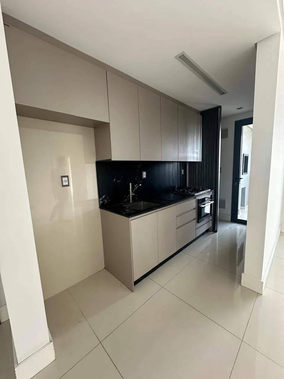Apartamento 3 dormitórios (sendo 1 suíte) + banheiro social à venda em Ressacada, Itajaí, foto 2