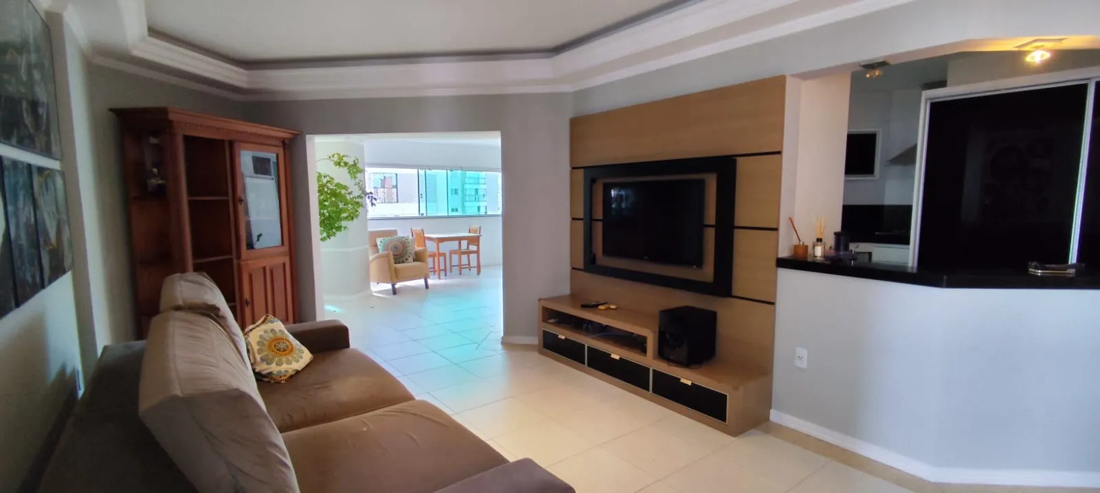 Apartamento 3 dormitórios (sendo 2 suítes) + lavabo à venda em Centro, Balneário Camboriú, foto 2