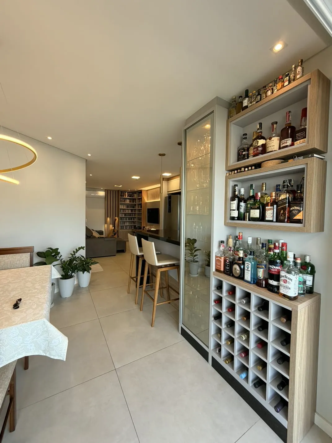 Apartamento 2 dormitórios (sendo 1 suíte) + banheiro social à venda em Vila Operária, Itajaí, foto 2