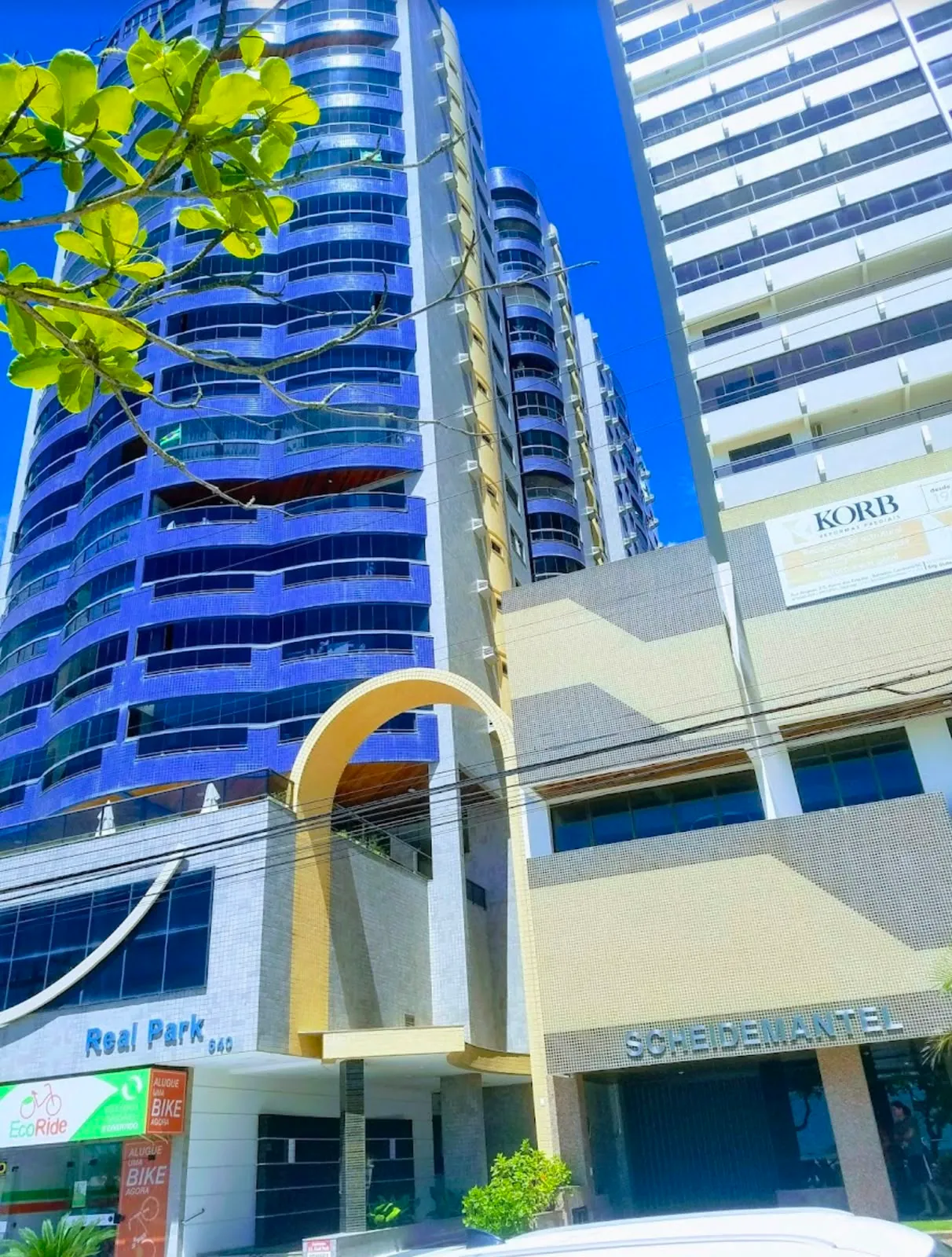 Apartamento 3 dormitórios (sendo 1 suíte) + 2 banheiros sociais à venda em Centro, Balneário Camboriú