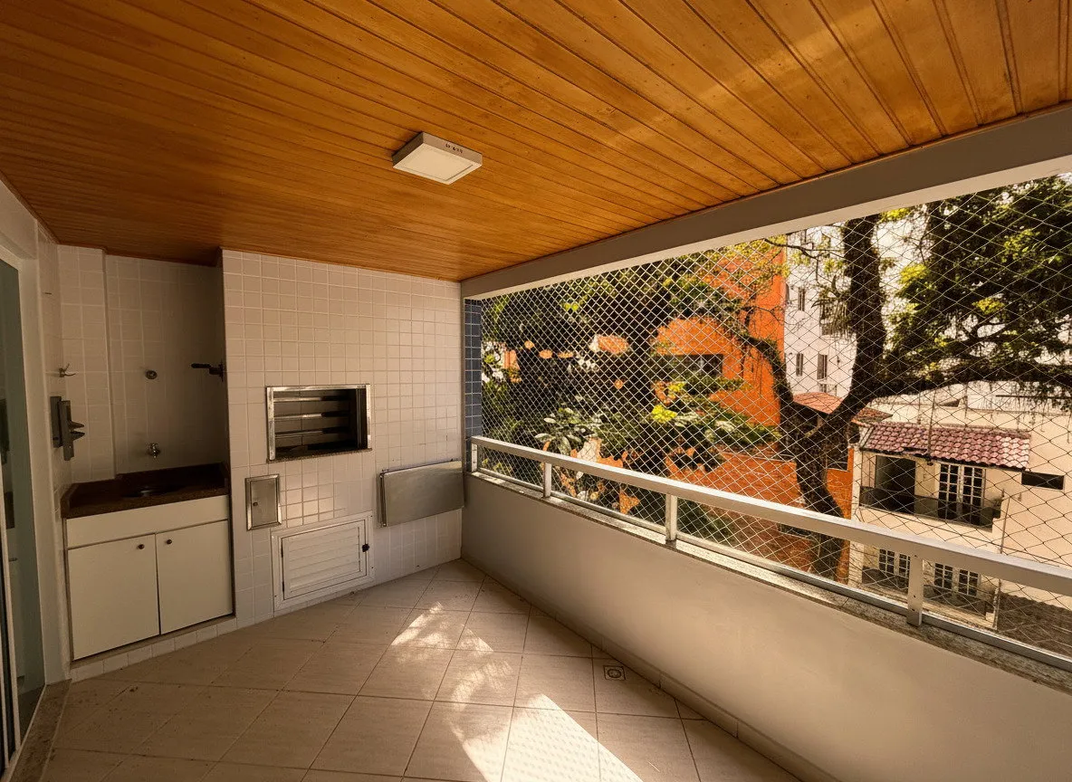 Apartamento 3 dormitórios (sendo 1 suíte) + banheiro social à venda em Centro, Balneário Camboriú, foto 2