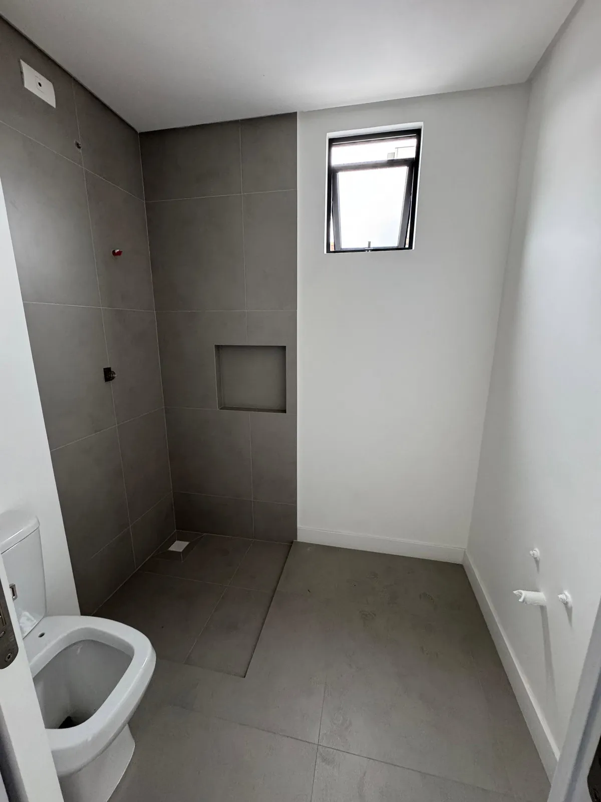Apartamento 2 dormitórios (sendo 1 suíte) + banheiro social à venda em Bairro dos Estados, Balneário Camboriú, foto 3
