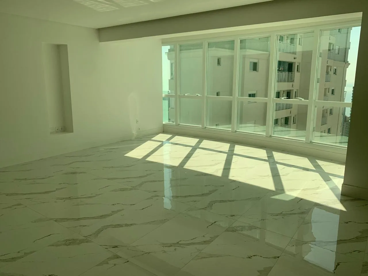Apartamento 4 suítes + banheiro social e lavabo à venda em Barra Sul, Balneário Camboriú, foto 2