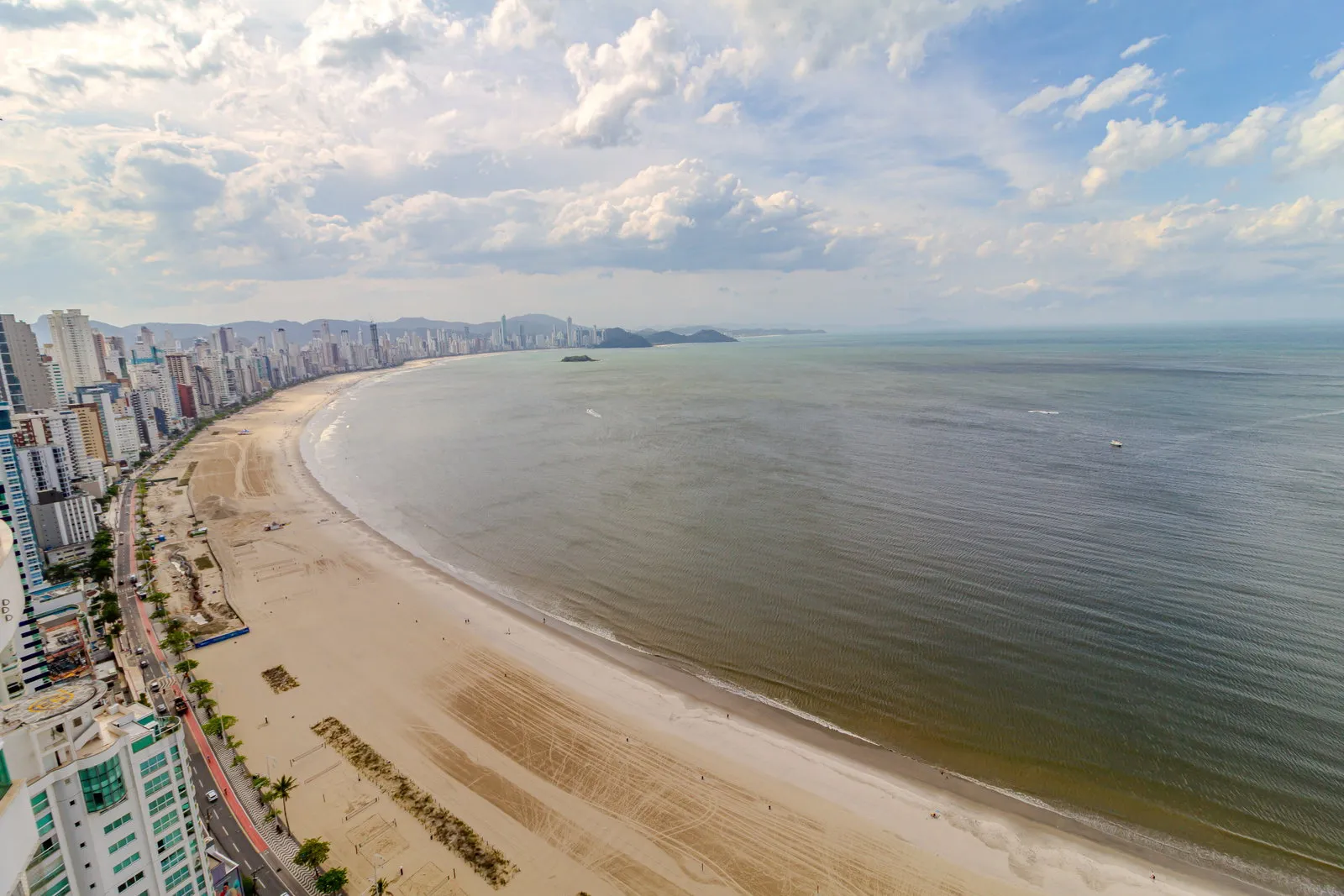 Apartamento 4 suítes + lavabo à venda em Barra Sul, Balneário Camboriú, foto 2