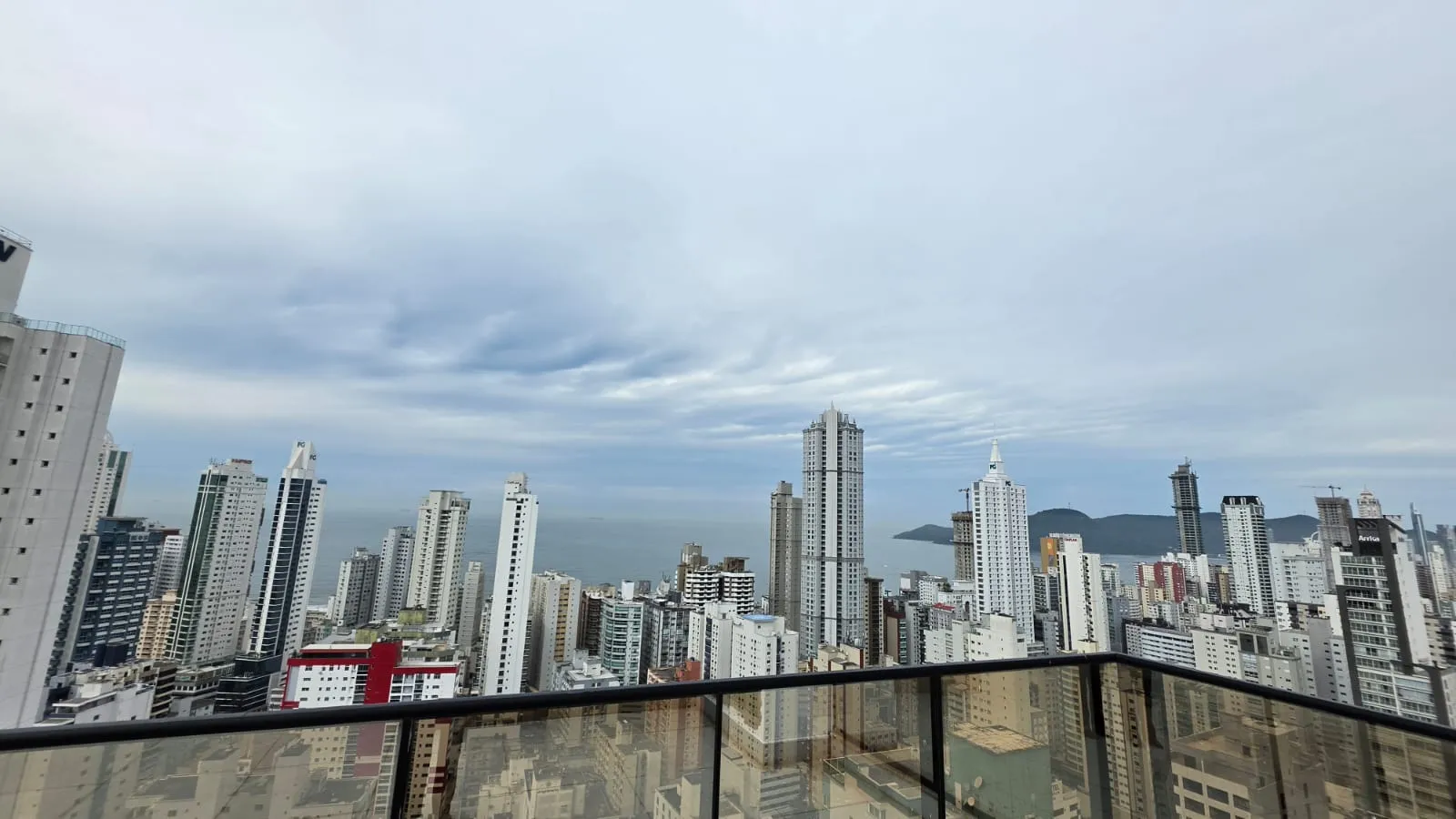 Cobertura 4 suítes + banheiro social à venda em Centro, Balneário Camboriú