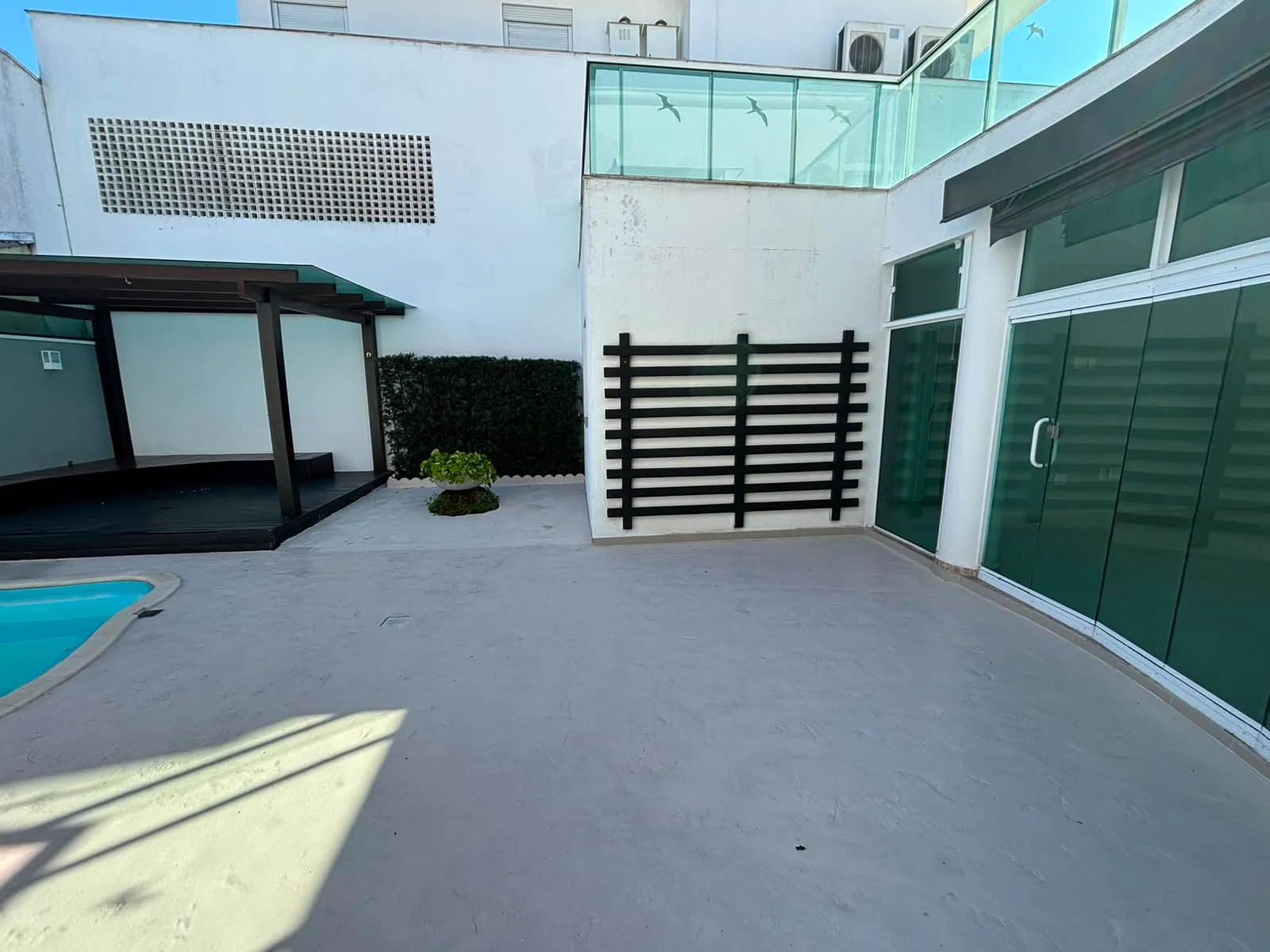 Casa 6 dormitórios (sendo 5 suítes) + lavabo à venda em Bairro dos Estados, Balneário Camboriú, foto 3
