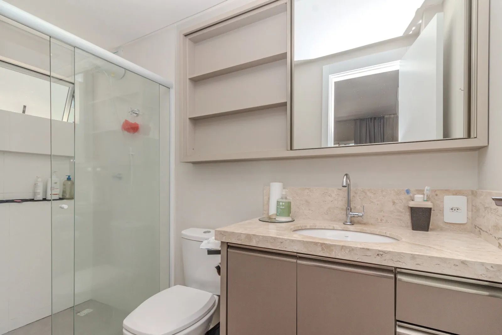 Apartamento 2 dormitórios (sendo 1 suíte) + lavabo à venda em Centro, Balneário Camboriú, foto 3