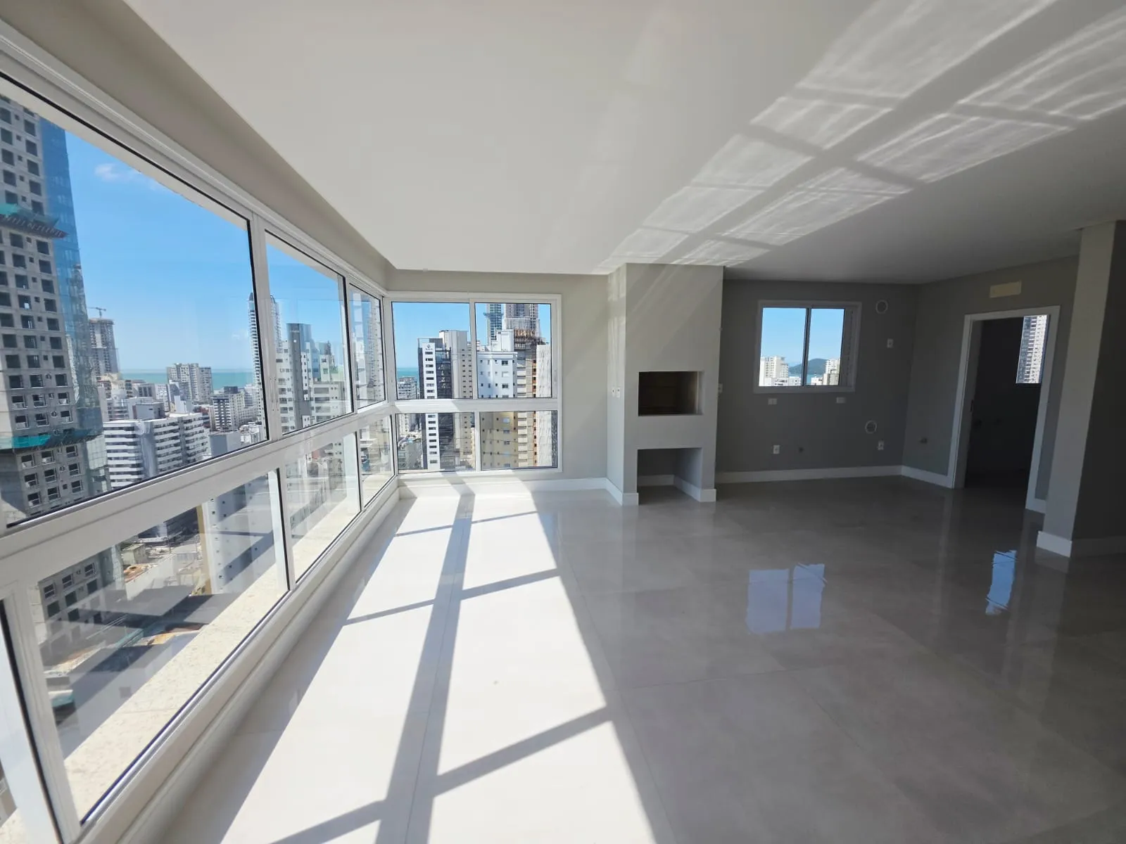 Apartamento 4 suítes + lavabo à venda em Centro, Balneário Camboriú