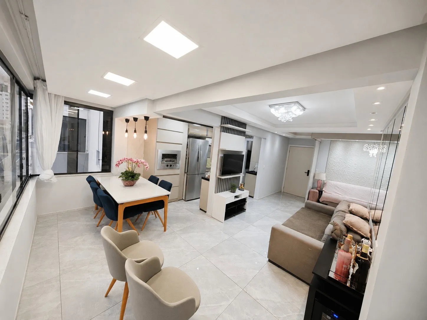 Apartamento 2 dormitórios (sendo 1 suíte) à venda em Centro, Balneário Camboriú, foto 2