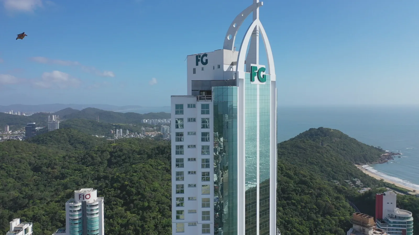 Apartamento 3 suítes + lavabo à venda em Pioneiros, Balneário Camboriú, foto 2