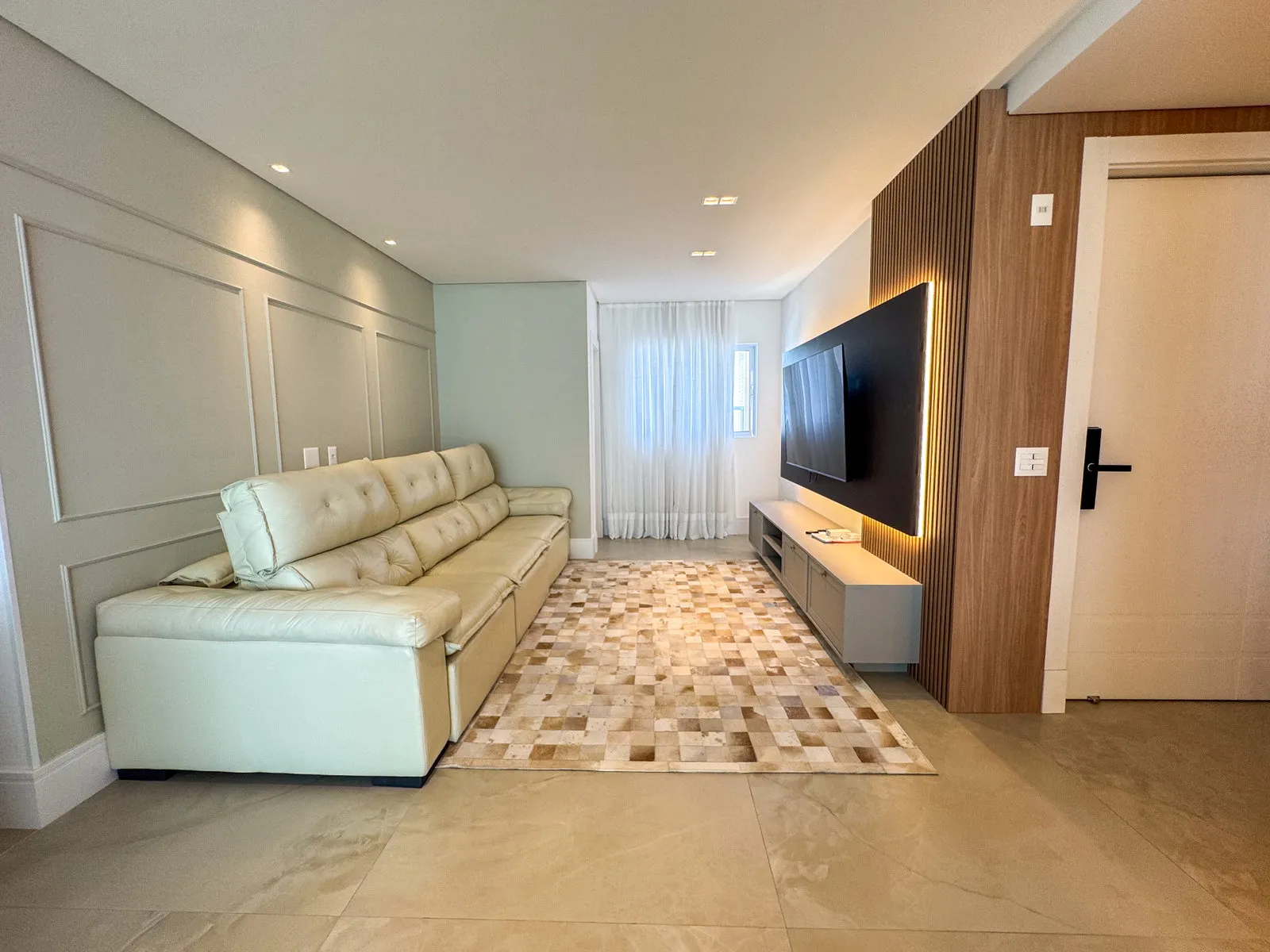 Apartamento 3 suítes + lavabo à venda em Centro, Balneário Camboriú, foto 2