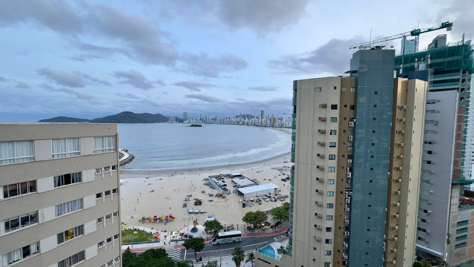 Apartamento 3 suítes + lavabo à venda em Pioneiros, Balneário Camboriú, foto 3