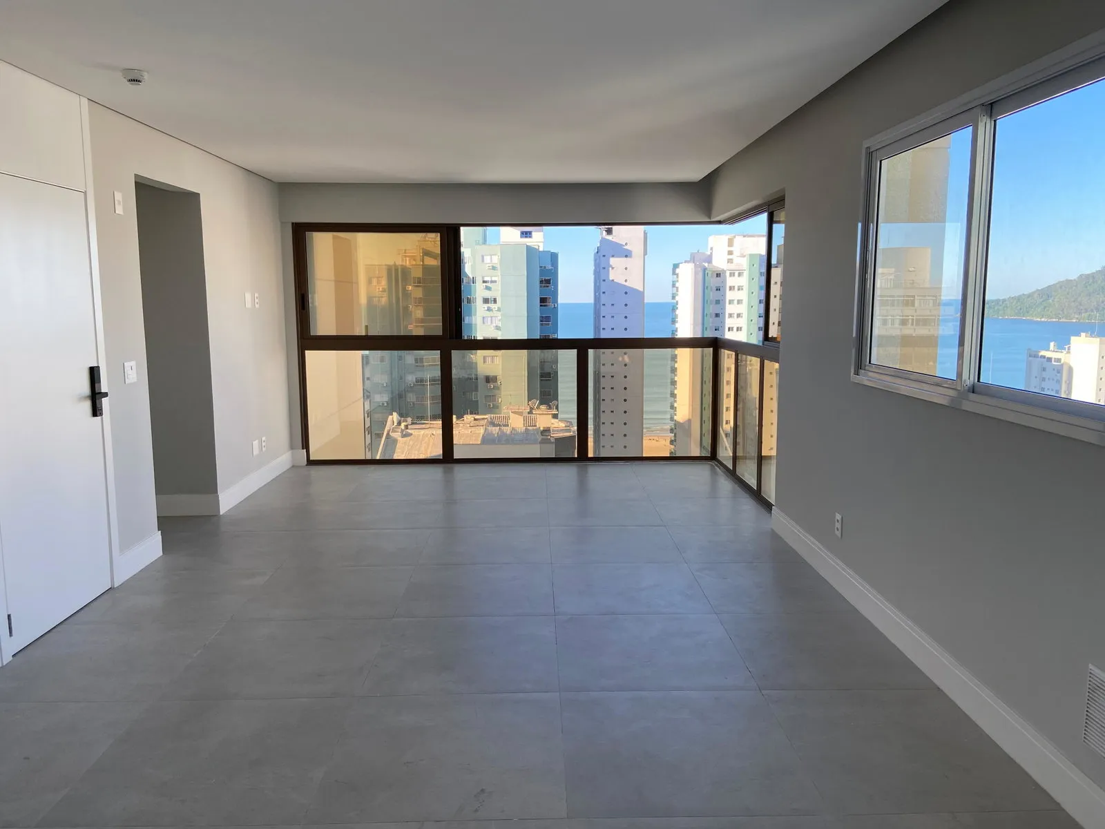 Apartamento 3 suítes + lavabo à venda em Centro, Balneário Camboriú, foto 2
