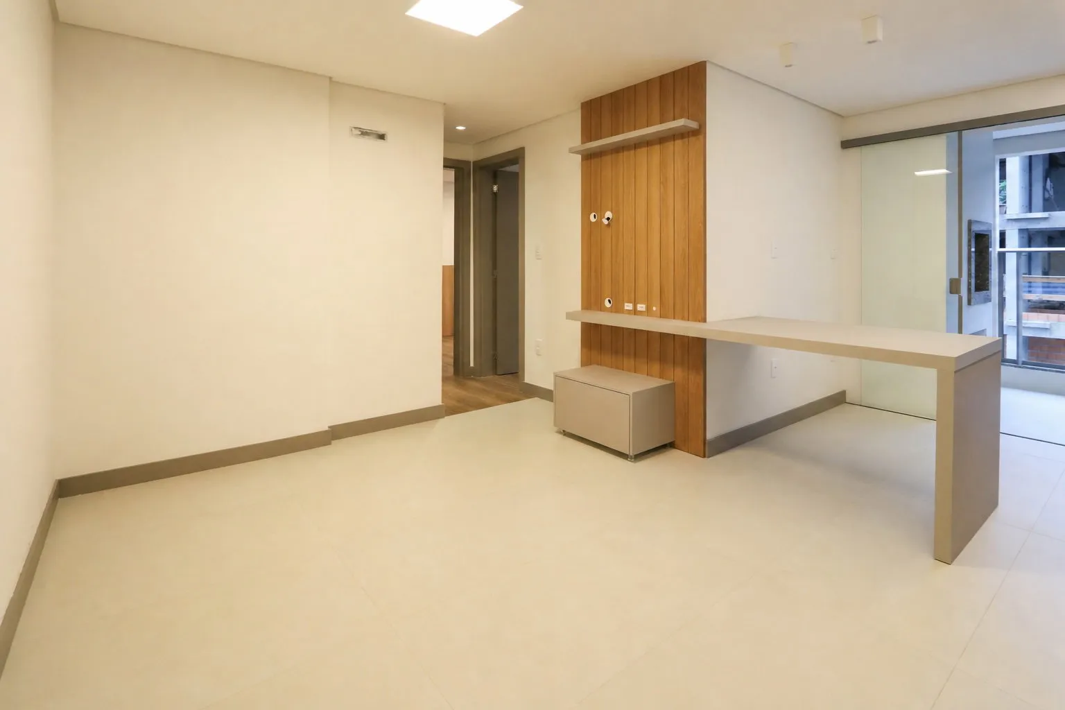 Apartamento 2 dormitórios (sendo 1 suíte) + banheiro social à venda em Praia Brava, Itajaí, foto 2