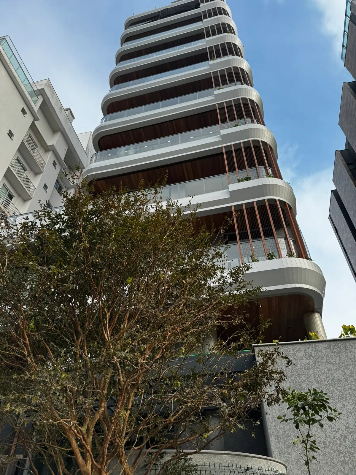 Apartamento 3 dormitórios (sendo 1 suíte) + banheiro social e lavabo à venda em Praia Brava, Itajaí, foto 3
