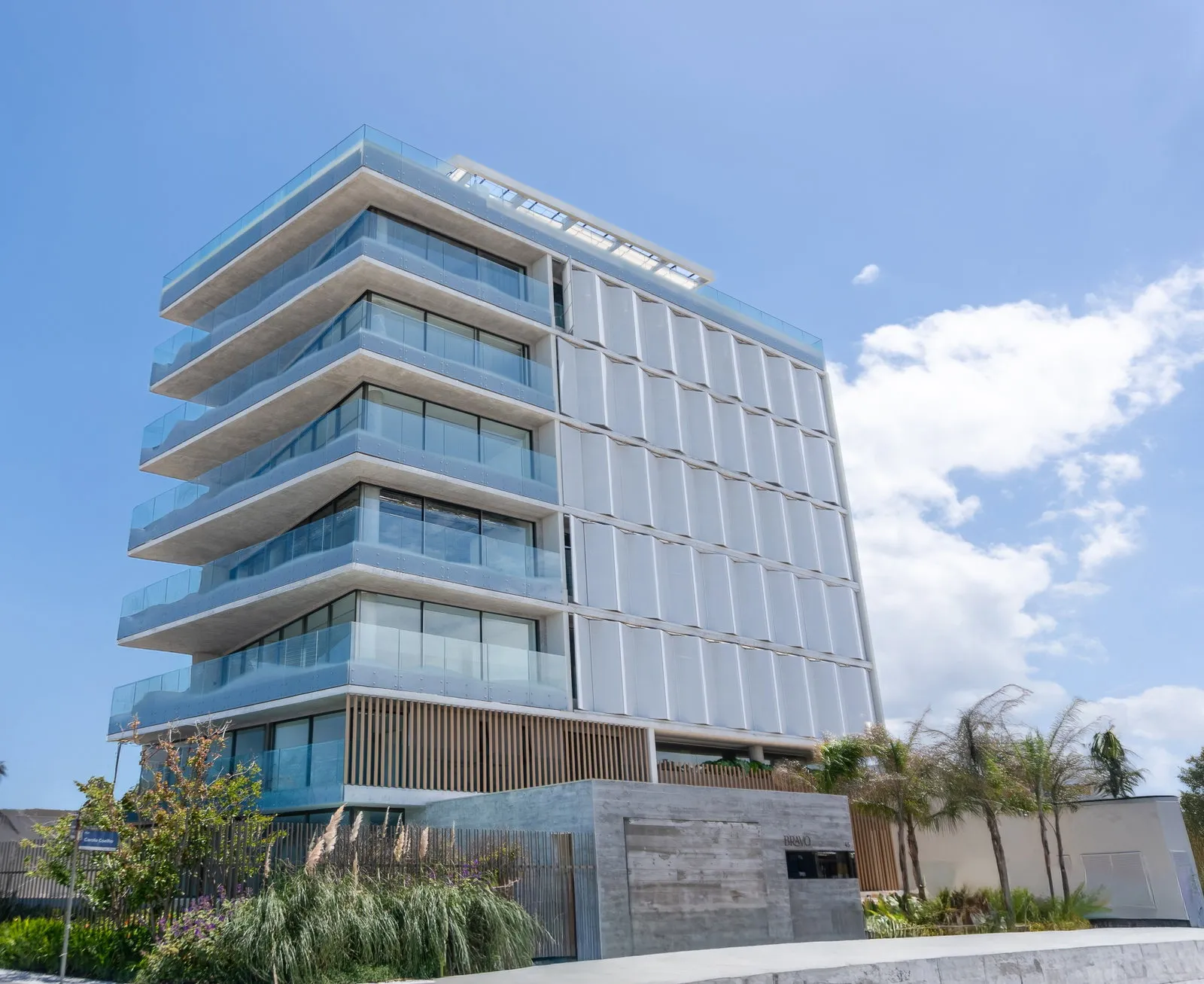 Bravo – Praia Brava, Itajaí, foto 3